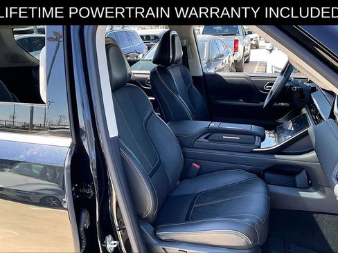 Certified 2025 INFINITI QX80 Sensory image 10