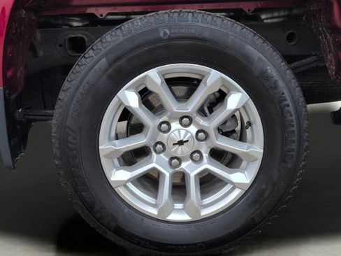 Used 2024 Chevrolet Silverado 1500 RST AWD/4WD image 31