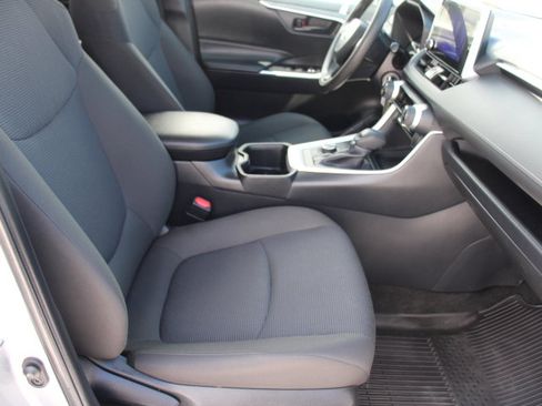 Certified 2025 Toyota RAV4 LE image 19