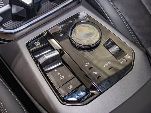 Used 2026 BMW X3 xDrive30 w/ Premium Package image 19