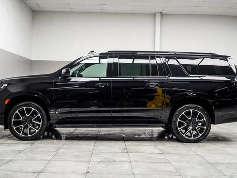 Used 2024 Chevrolet Suburban RST image 10