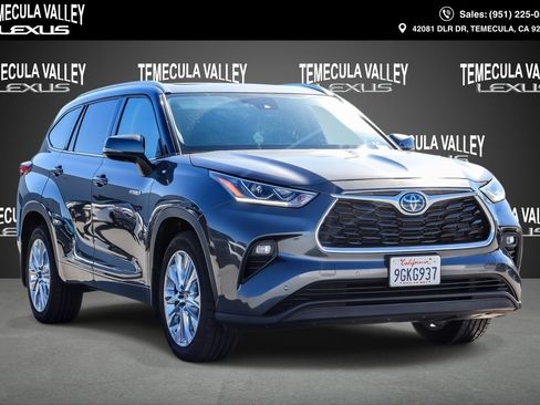 Used 2021 Toyota Highlander Limited AWD/4WD image 1