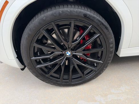 Used 2025 BMW X6 xDrive40i AWD/4WD image 13