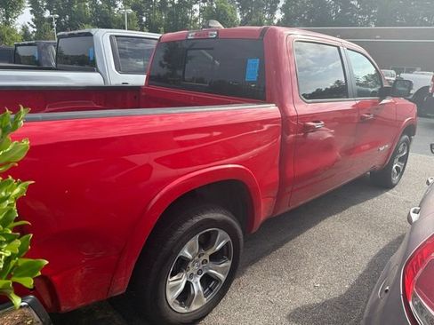 Used 2022 RAM 1500 Laramie AWD/4WD image 3