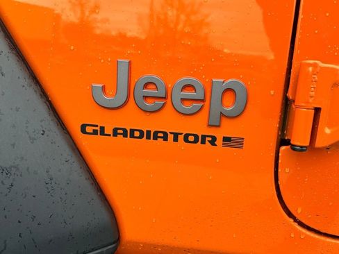 New 2025 Jeep Gladiator Mojave w/ Convenience Group image 10