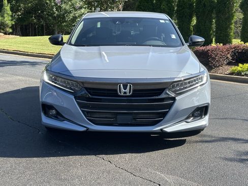 Used 2022 Honda Accord Sport image 3