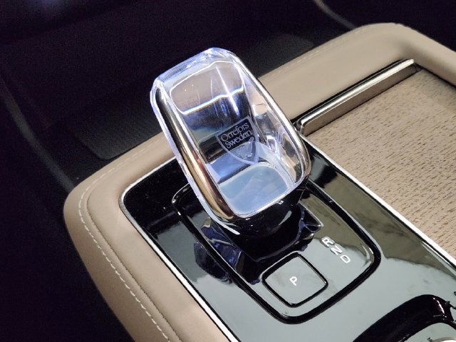 New 2026 Volvo XC90 T8 Plus w/ Protection Package Premier AWD/4WD image 20