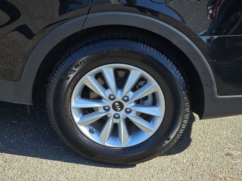 Used 2019 Kia Sorento L image 35