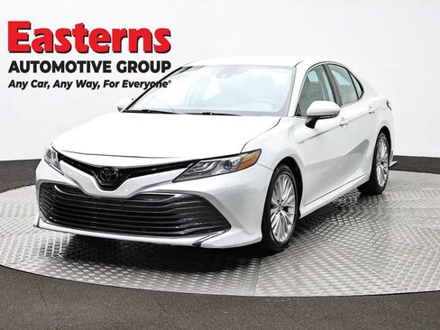 Used 2019 Toyota Camry XLE w/ Carpet Mat Package FWD image 1