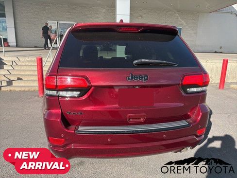 Used 2018 Jeep Grand Cherokee Altitude image 14