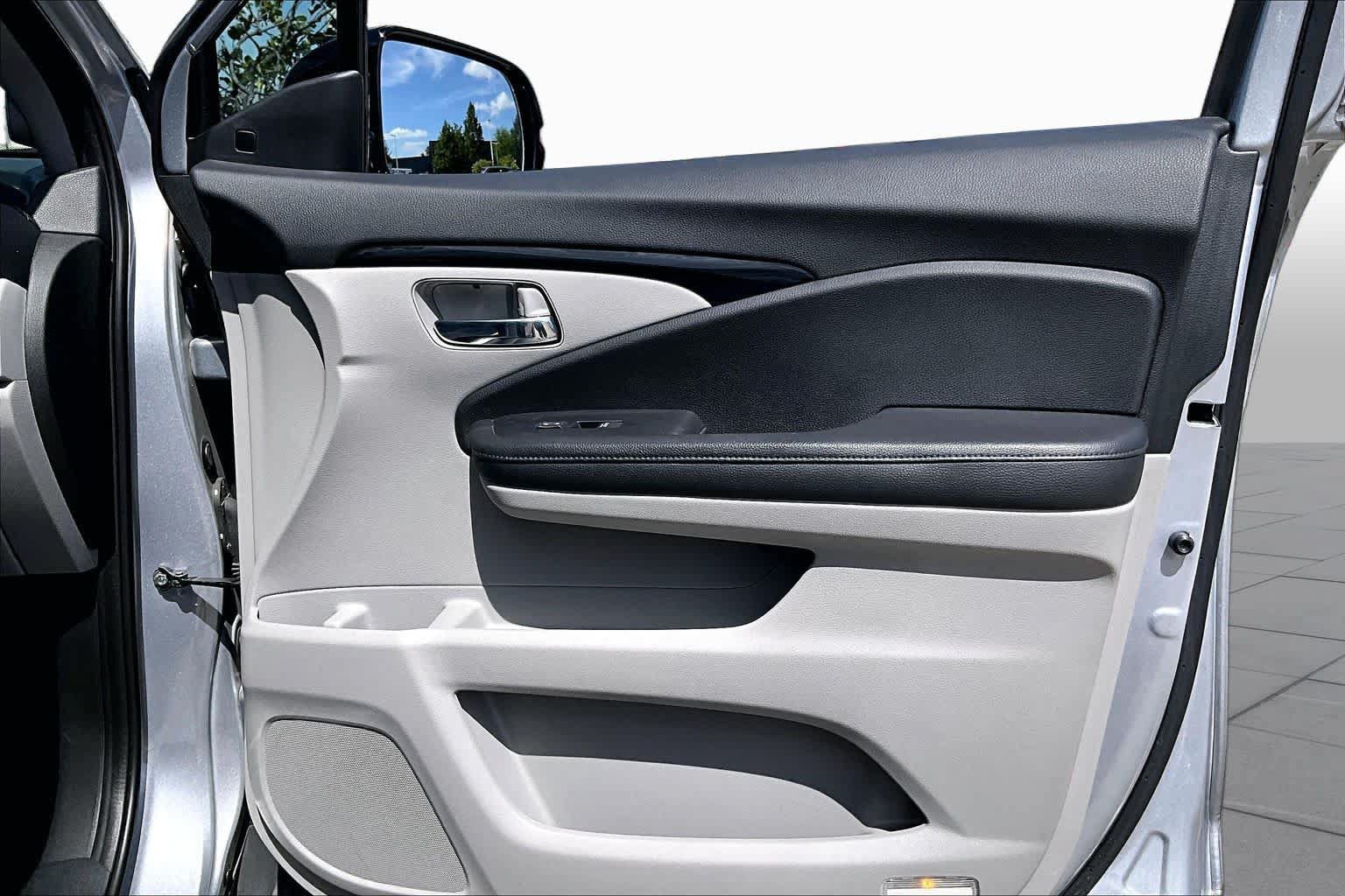 Used 2019 Honda Pilot Touring image 21