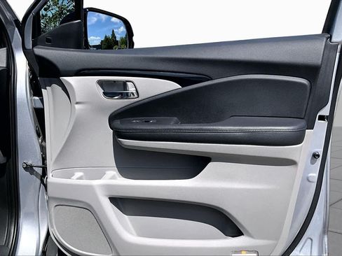 Used 2019 Honda Pilot Touring image 21