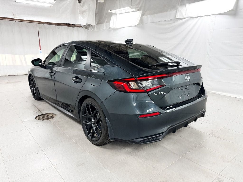 Used 2025 Honda Civic Sport image 4