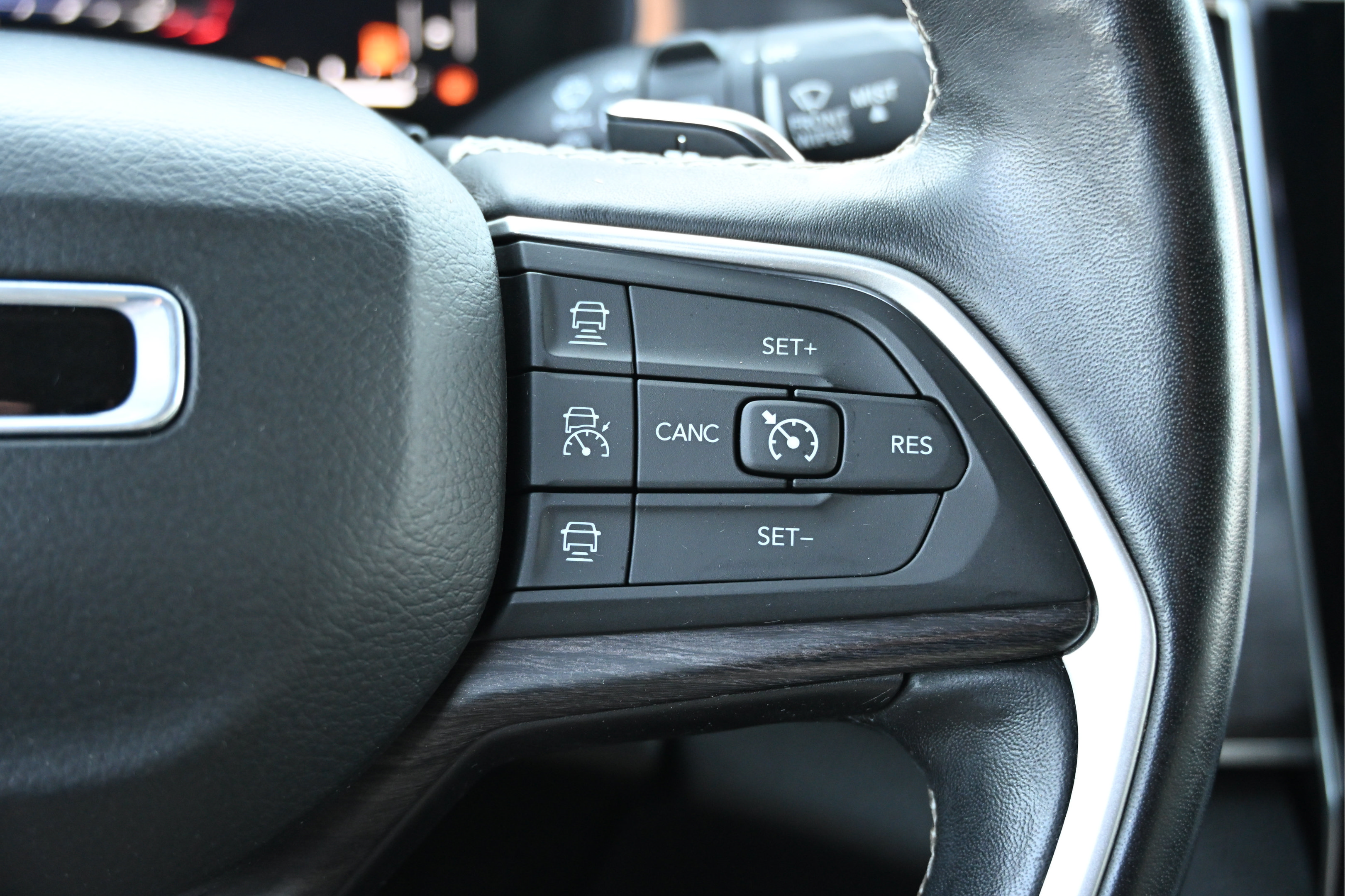 Used 2021 Jeep Grand Cherokee L Limited RWD image 32