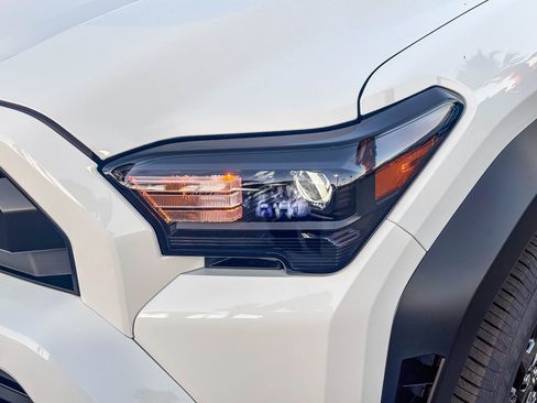 New 2026 Toyota 4Runner SR5 AWD/4WD image 9