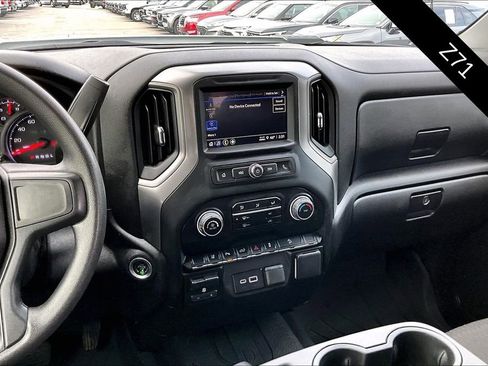 Used 2025 Chevrolet Silverado 2500 Custom w/ Custom Value Package image 10