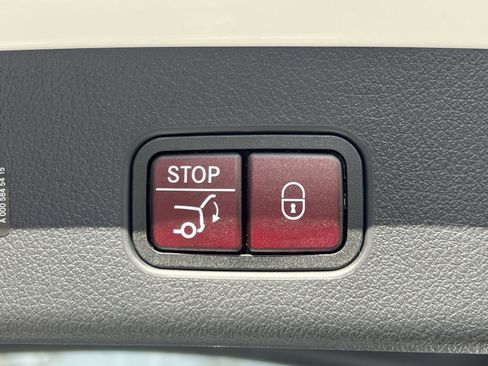 New 2026 Mercedes-Benz GLC 300 GLC 300 image 25