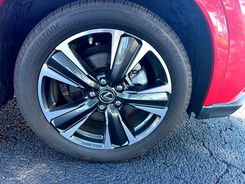 Used 2023 Lexus UX 250h FWD w/ Premium Package image 38