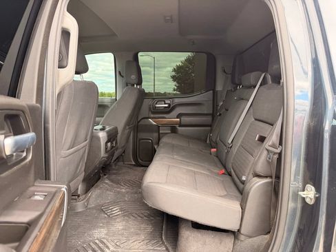 Used 2021 Chevrolet Silverado 1500 LT Trail Boss w/ LPO, Dark Essentials Package AWD/4WD image 5