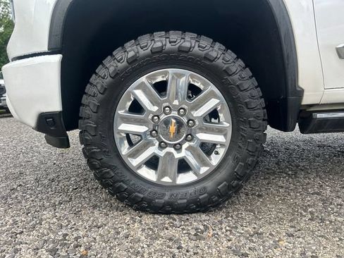 Used 2025 Chevrolet Silverado 2500 High Country w/ Technology Package AWD/4WD image 27