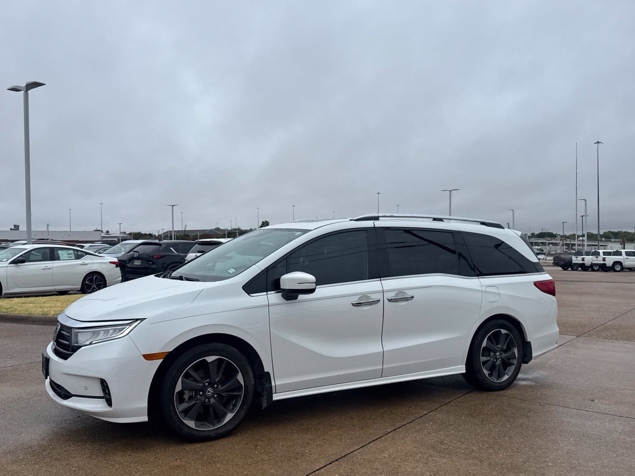 Used 2022 Honda Odyssey Elite image 11