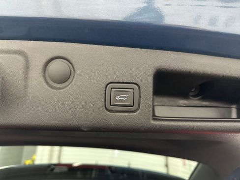Used 2024 Chevrolet Equinox RS AWD/4WD image 38