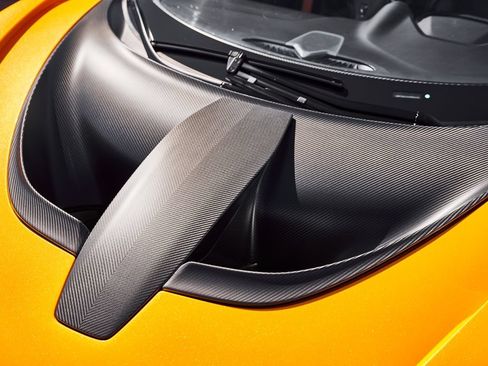Used 2019 McLaren Senna RWD image 8