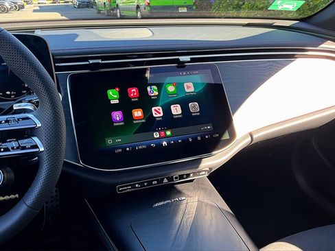 New 2026 Mercedes-Benz E 53 AMG e 4MATIC Sedan image 7