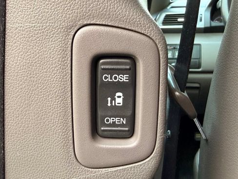 Used 2011 Honda Odyssey EX-L image 32