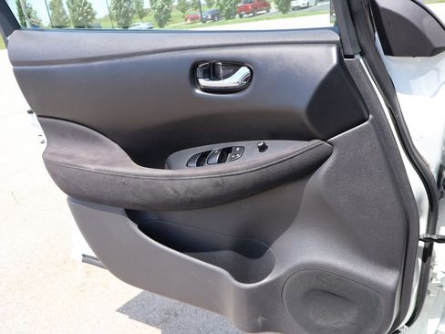 Used 2015 Nissan Leaf S FWD image 36