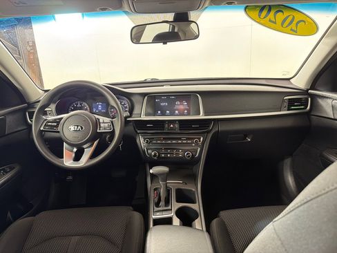Used 2020 Kia Optima LX FWD image 25