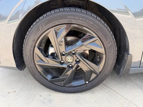 Certified 2026 Hyundai Elantra Sport FWD image 9