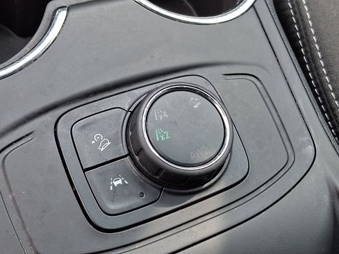 Used 2023 GMC Terrain SLE AWD/4WD image 26