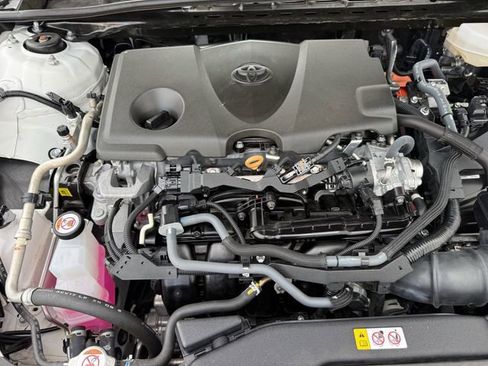 Used 2025 Toyota Camry LE image 34