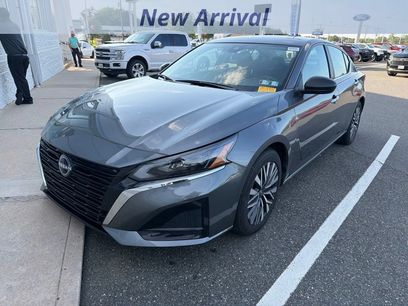 Used 2025 Nissan Altima 2.5 SV