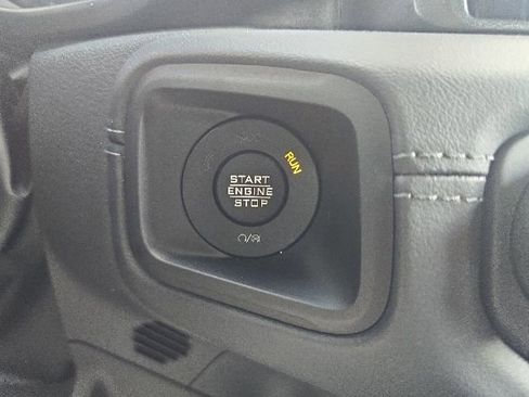 Used 2025 Jeep Wrangler Unlimited Rubicon 4xe w/ Safety Group AWD/4WD image 18