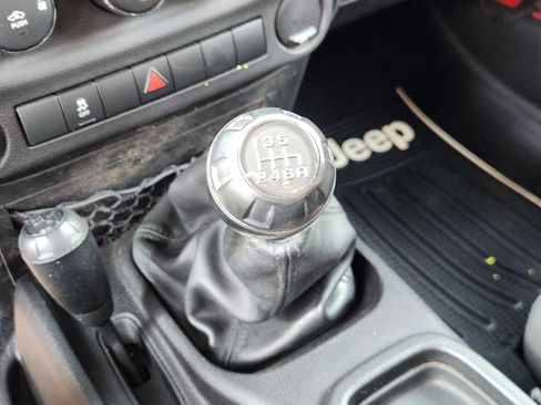 Used 2012 Jeep Wrangler Sport image 27