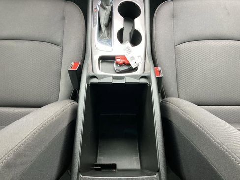 Used 2022 Chevrolet Malibu LS FWD image 17