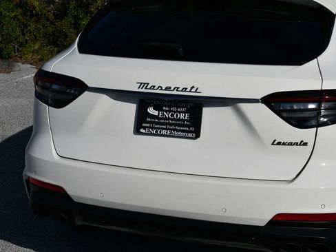 Used 2022 Maserati Levante Modena AWD/4WD image 10