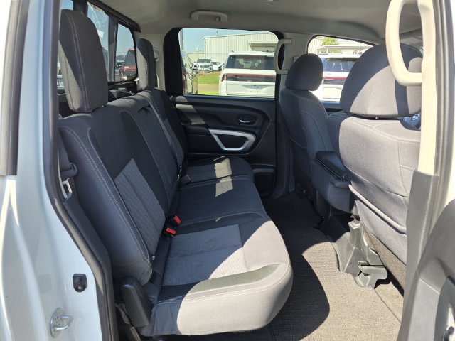 Used 2021 Nissan Titan SV RWD image 27