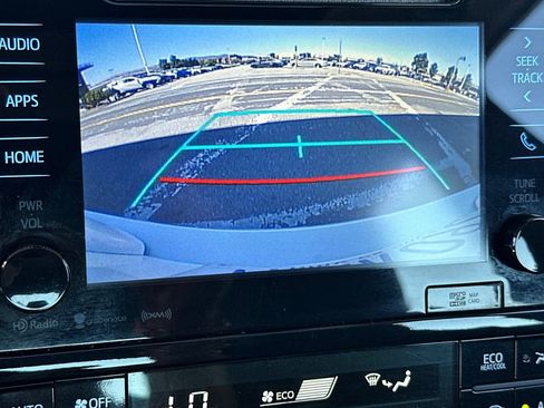 Used 2016 Toyota Prius Four FWD image 19