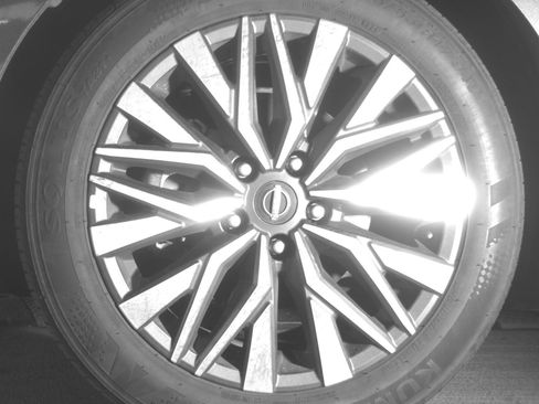 Used 2025 Nissan Altima 2.5 SV FWD image 12