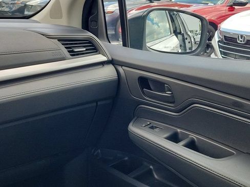 Certified 2025 Honda Odyssey EX-L image 4