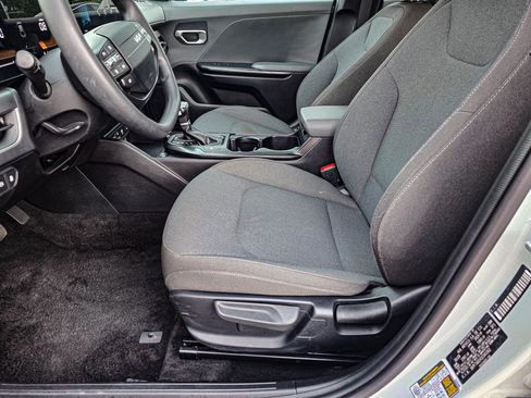 Used 2025 Kia K4 FWD image 13