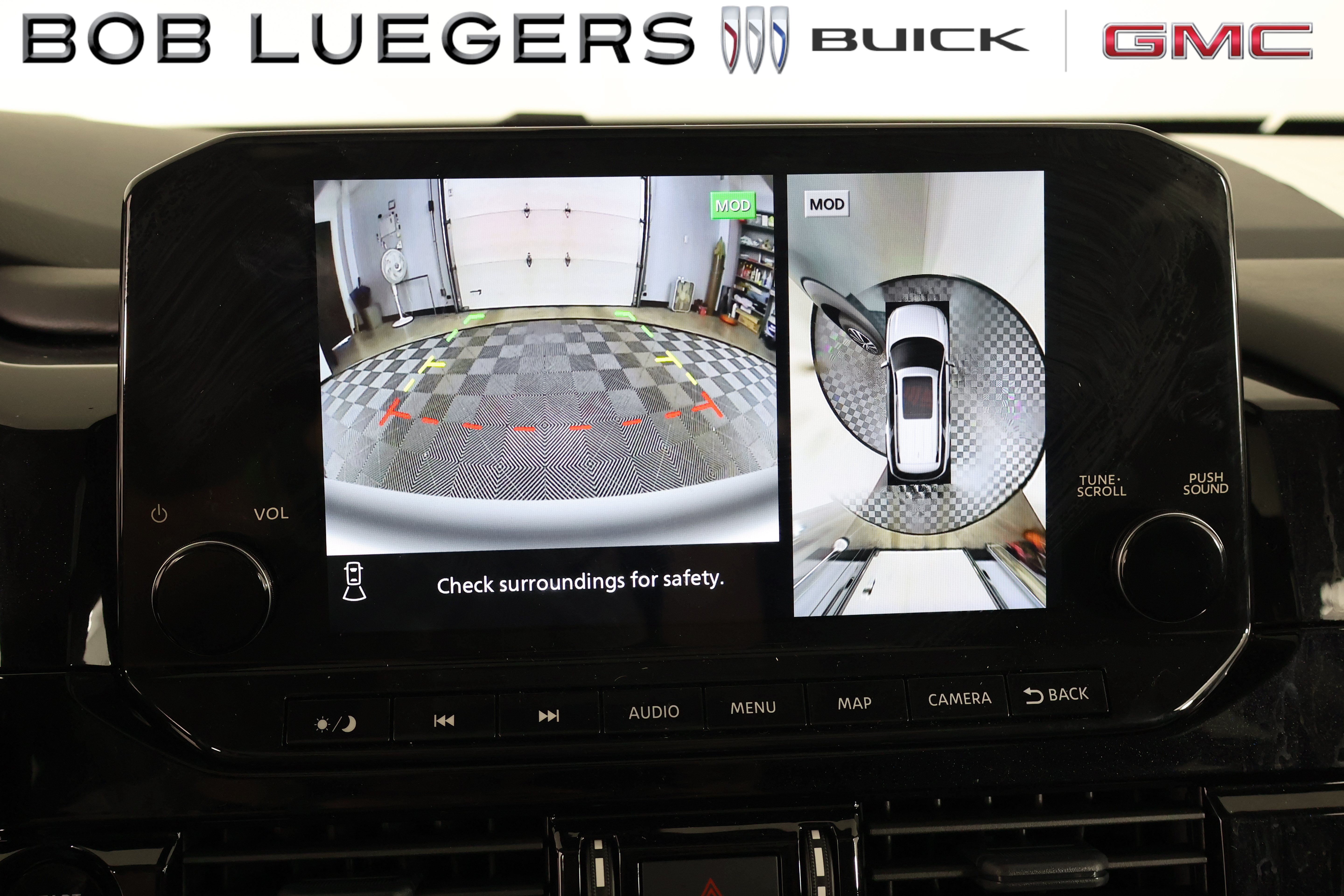 Used 2025 Nissan Pathfinder Platinum FWD image 27