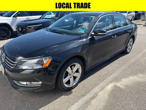 Used 2015 Volkswagen Passat 1.8T Limited Edition FWD image 3