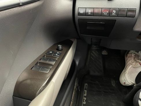 Used 2021 Toyota Camry SE image 40