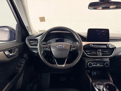 Used 2022 Ford Escape SEL image 18