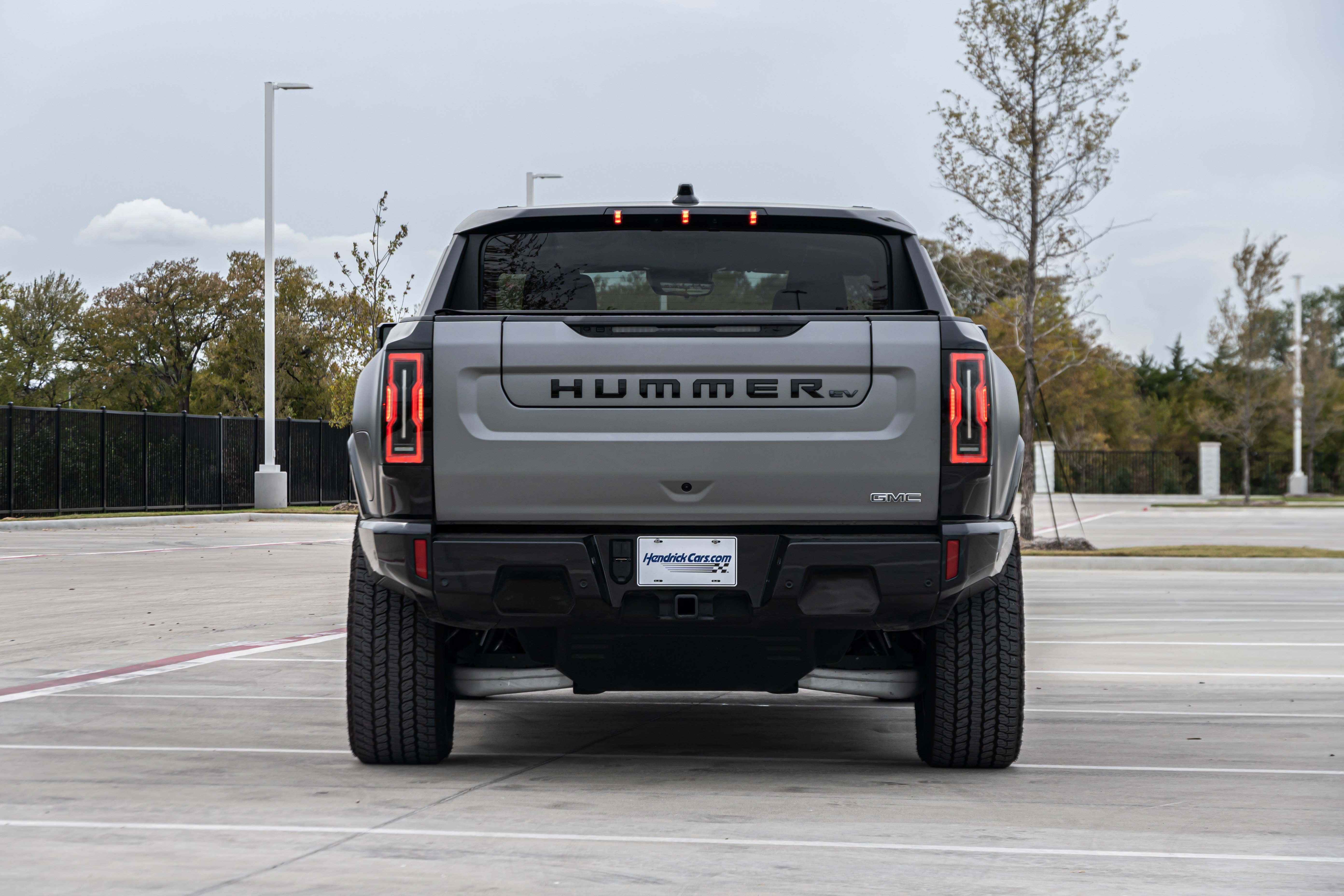 Used 2026 GMC Hummer EV 4x4 Crew Cab w/ Carbon Fiber Edition Package image 8