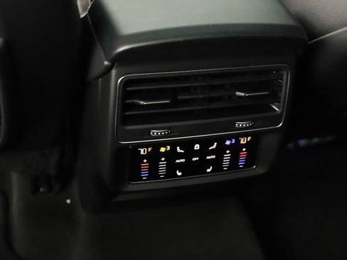 Used 2023 Audi Q7 3.0T Prestige w/ Prestige Package AWD/4WD image 21